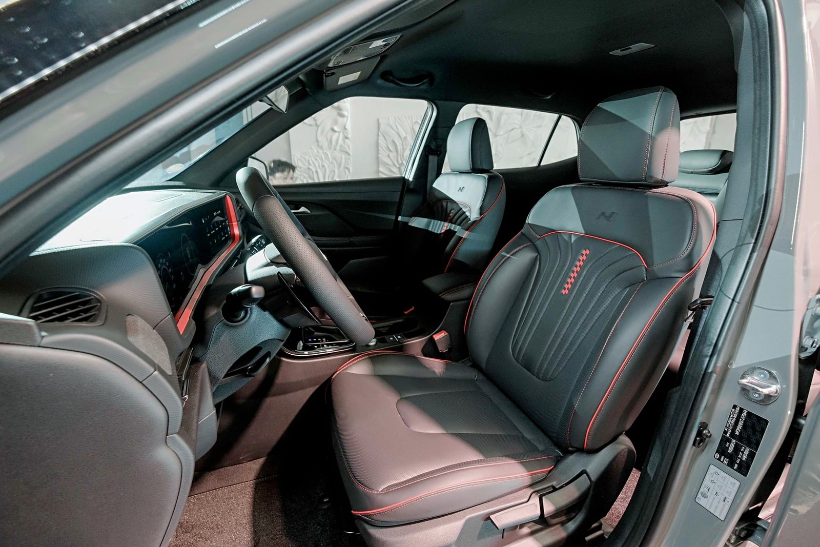 Ghế ngồi bọc da cao cấp tích hợp chỉnh điện và làm mát hàng ghế trước Hyundai Creta